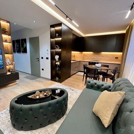 Queens Luxury Apartments Tirana Exterior foto