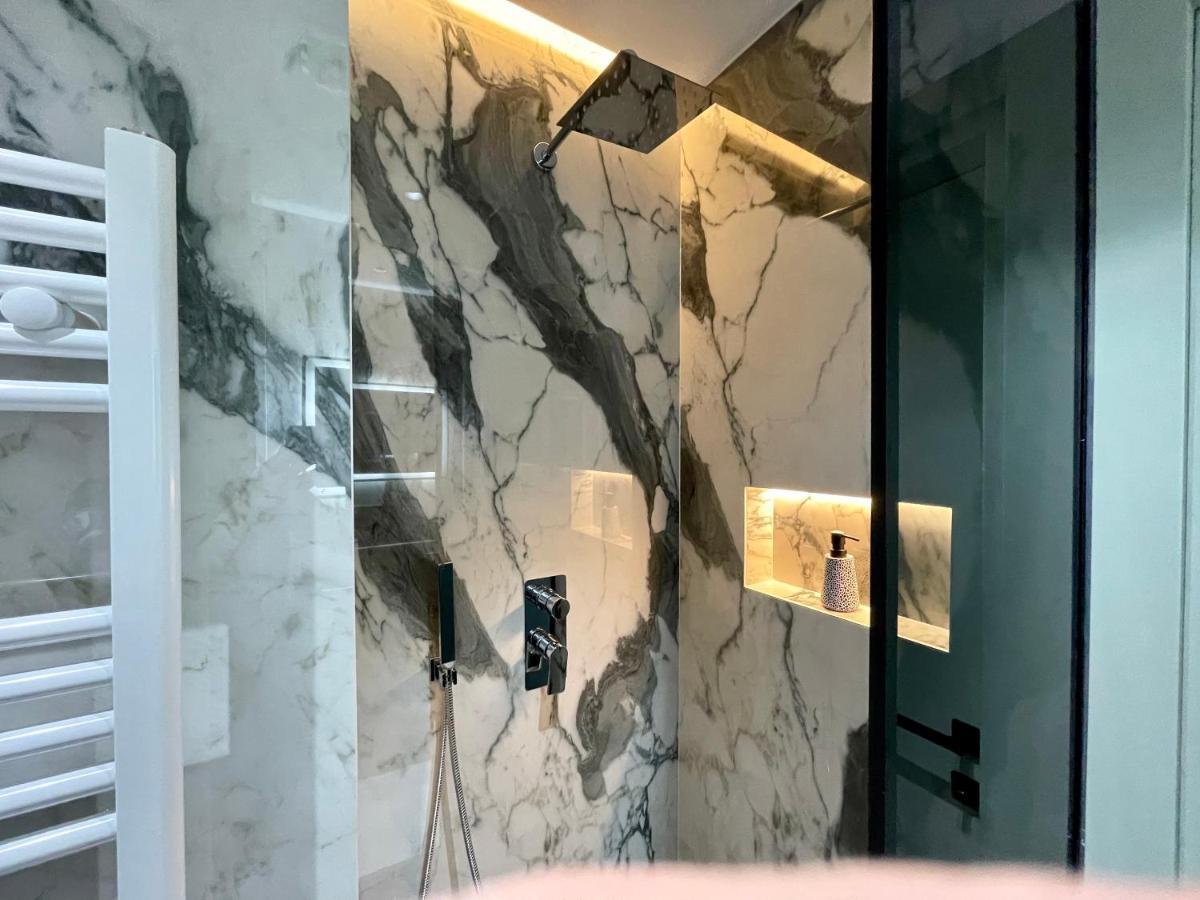 Queens Luxury Apartments Tirana Exterior foto